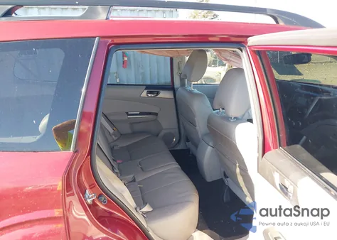 2011 Subaru Forester 2.5X Limited из США, поврежденный, VIN JF2SHAEC3BH762609